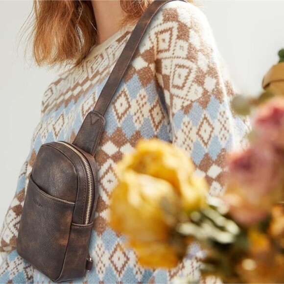 Sling Bag Crossbody Bag Gold hardware - Picture 1 of 13